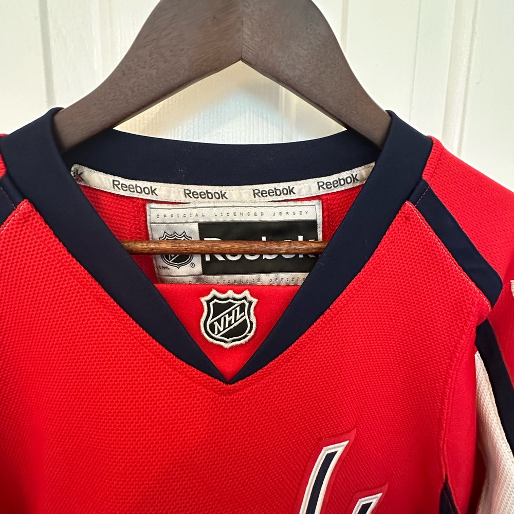 Reebok NHL Washington Capitals Red Jersey #28 Authentic Jersey Men’s Sz: Small - Picture 7 of 11